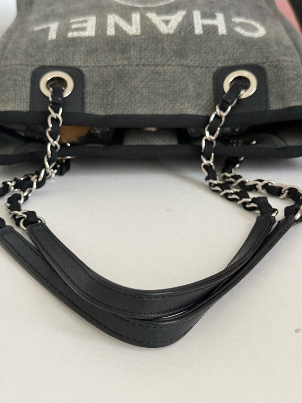 CHANEL Mini Deauville “31 Rue Cambon Paris”Tote bag 🌟 - Picture 9 of 17